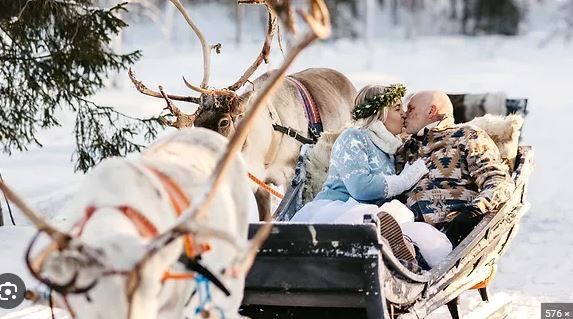 Que diriez-vous de célébrer votre amour en Laponie ❤️❤️❤️ 8