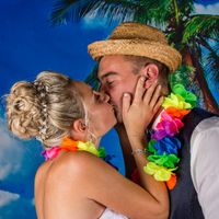 Le photobooth.... Une superbe idée !! j'étais septique mais nous avons pleins de photos de tout le m