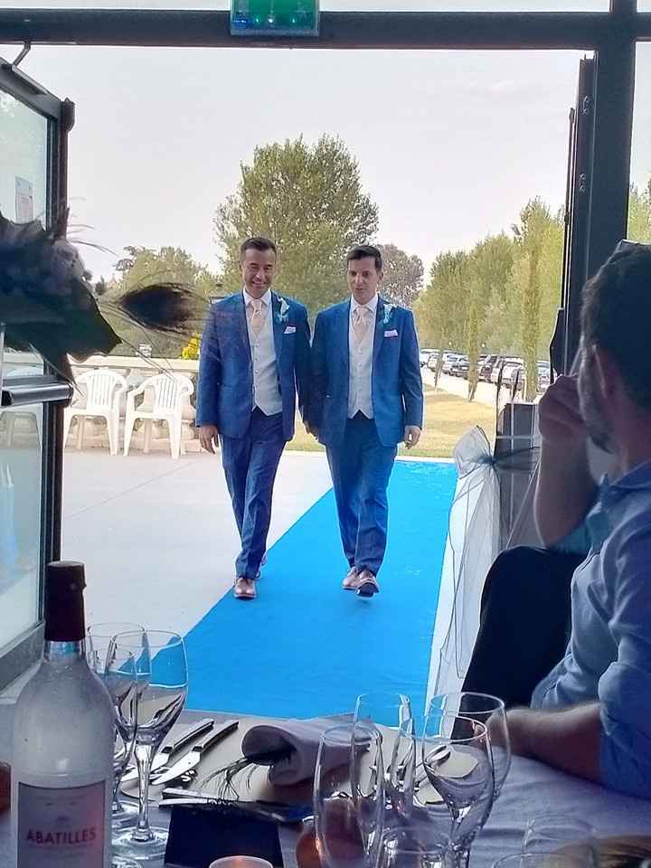 Vote pour ton look de mariés favoris ! 👩‍❤️‍💋‍👨 - 1