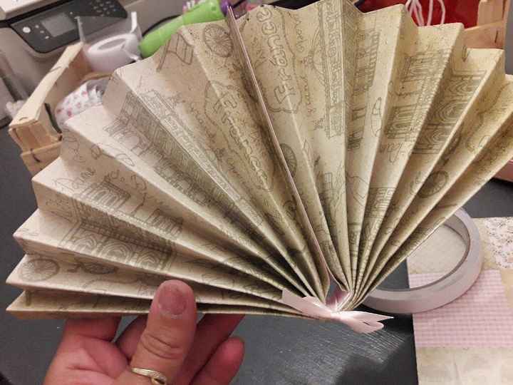 éventail  fait maison... - 1