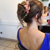 Heureuse après essai coiffure. - 3