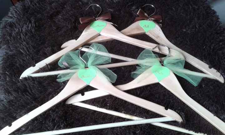 Porte manteau témoins 