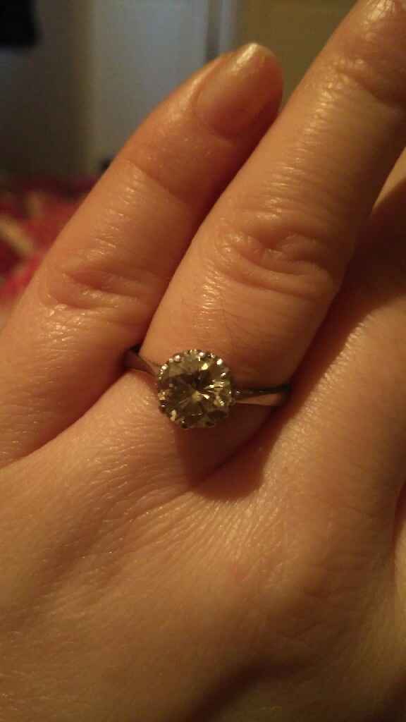 Avez-vous publié une photo de votre bague de fiançailles ? - 1