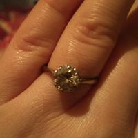 Avez-vous publié une photo de votre bague de fiançailles ? - 1