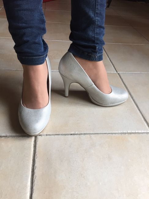 A vos chaussures !! Montrez-moi, vos jolis souliers - 1