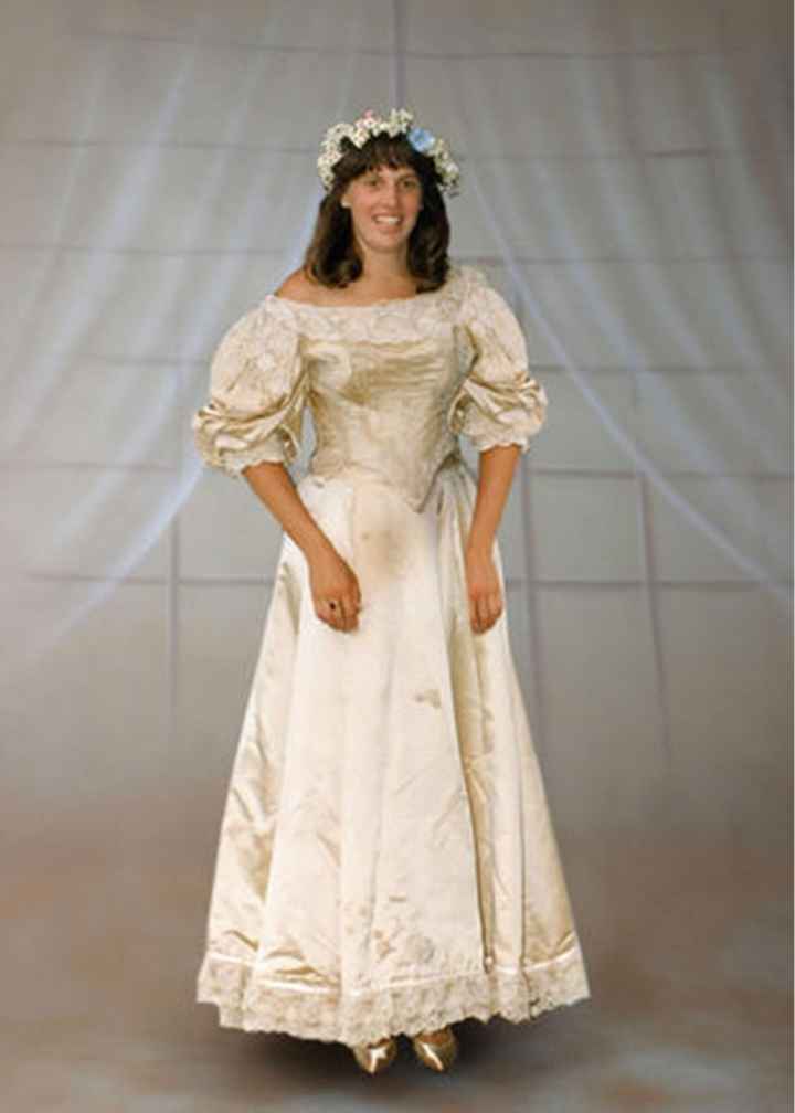 Petit délire : quel était le type de robe de mariée, l'année de ma naissance ? ( Oui, je sais, je ne