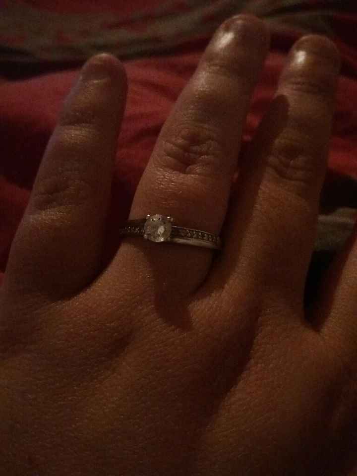 Avez-vous publié une photo de votre bague de fiançailles ? - 1