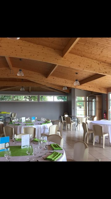 Mur derrière la table des mariés 8
