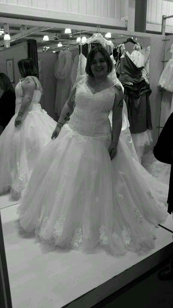 Que pensez-vous de cette robe sur moi ?  - 1