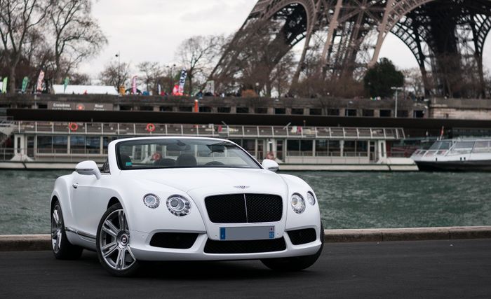 Dans tes rêves les plus fous, quelle voiture tu louerais pour ton jour J ? 3