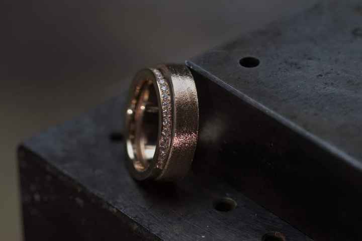 Bague de fiançailles sur mesure par un joaillier - 2