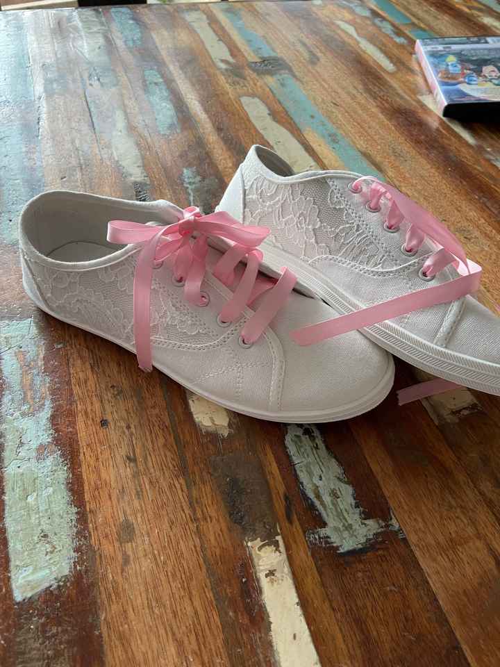 Mariage à talons ou en basket ? - 1