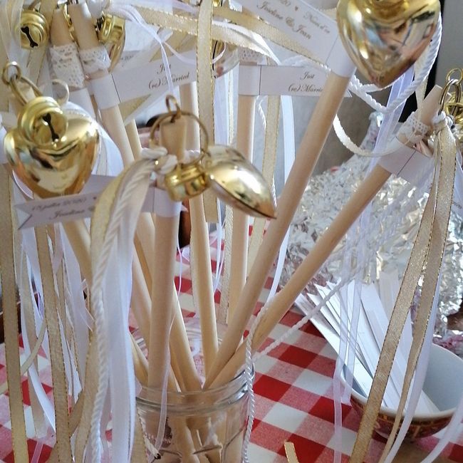 Baguettes ruban sortie des mariés 1