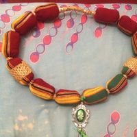 Collier en tissus traditionnel que j’ai pris