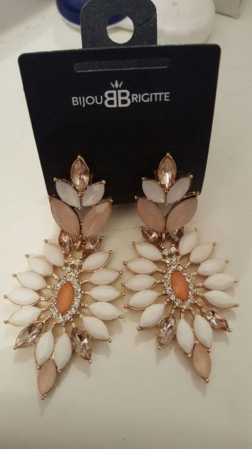 Boucles d'oreilles trouvées - 2