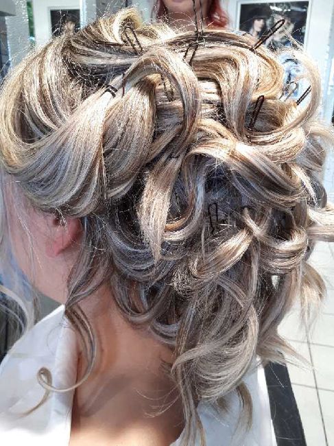 Voilà qui est mieux et en plus essai coiffure - 2