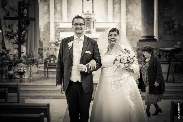 Sortie de l'église sur OH HAPPY DAY chanté par la chorale
