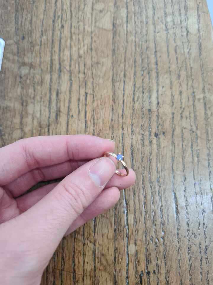 Ta bague de fiançailles sur le Pinterest de Mariages.net ça t'intéresse ? ❤️ - 1