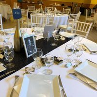 Déco table, il manque les fleurs