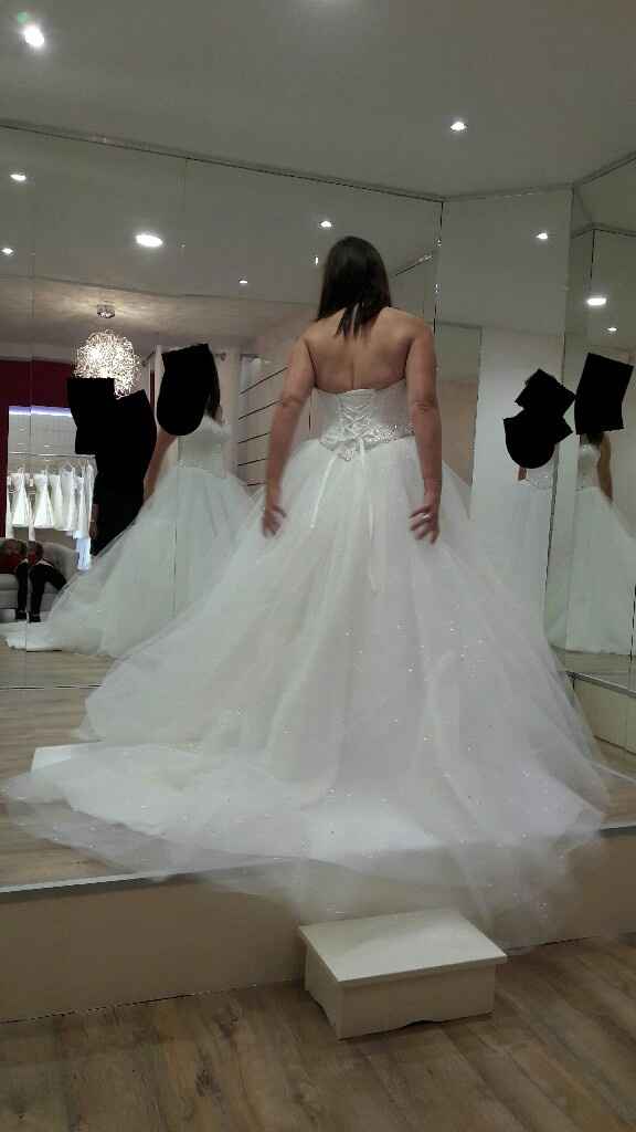Robe et trait dans le dos Mode nuptiale Forum Mariages