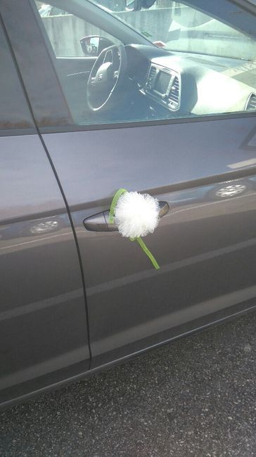 Pompon voiture - 2