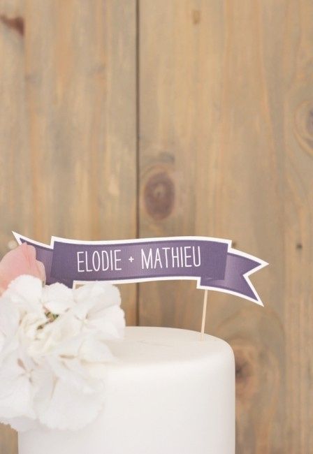 Cake topper