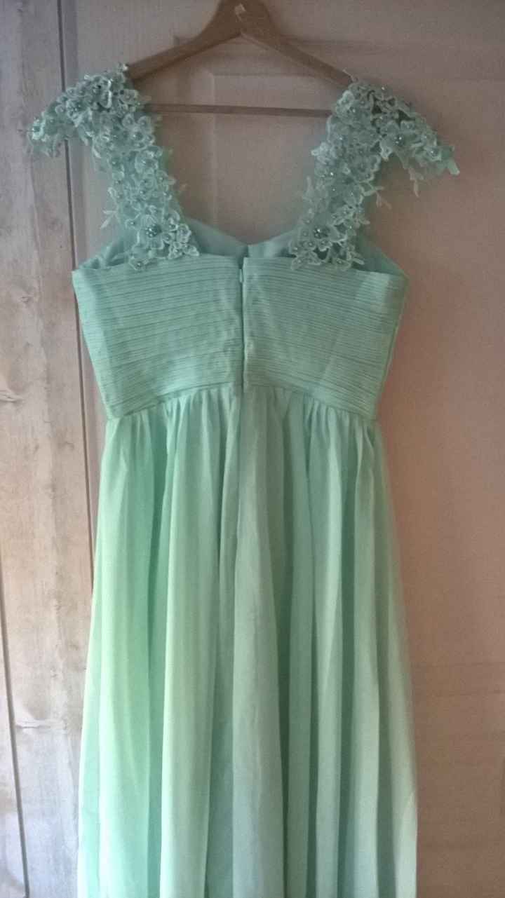 robe temoins (dos)