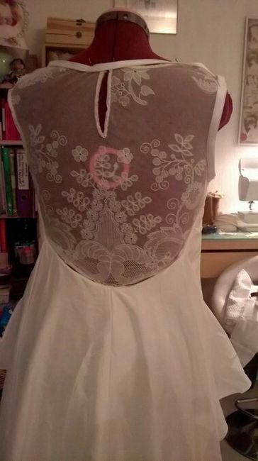 Le dos de la mariée - 2