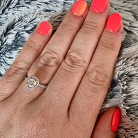 Ta bague de fiançailles sur le Pinterest de Mariages.net ça t'intéresse ? ❤️ - 1