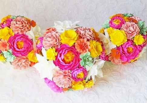 bouquet en fausses fleurs