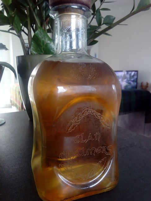 Bouteille d'essai avec "whisky"