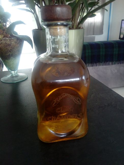 Bouteille d'essai avec "whisky"