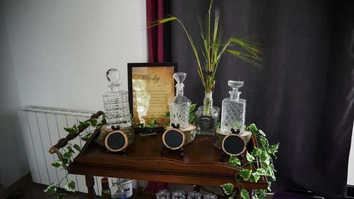 dessus avec bouquet dans bouteille de Jack avec étiquette ?