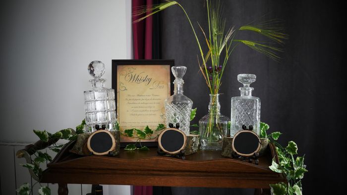 dessus avec bouquet dans bouteille de Jack sans étiquette ?