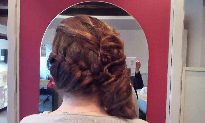 Essai coiffure ce matin chignon flou - 4