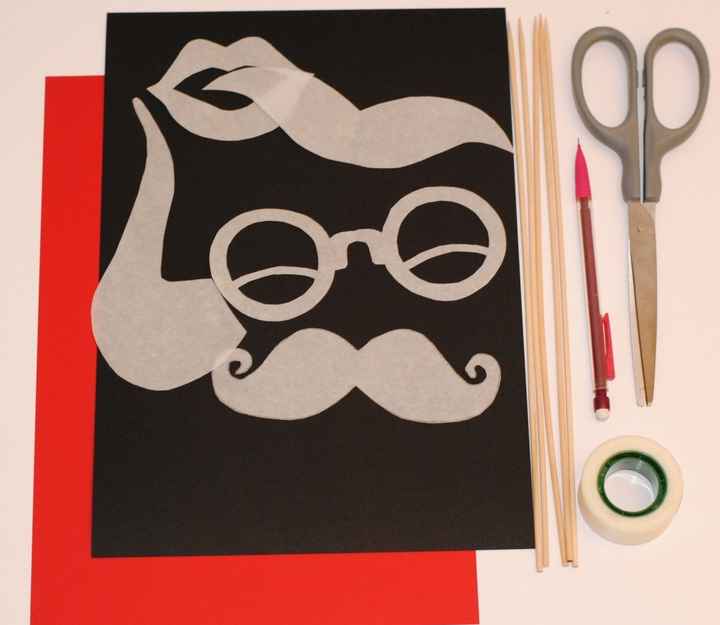 DIY : Créez des accessoires pour un photobooth moustachu