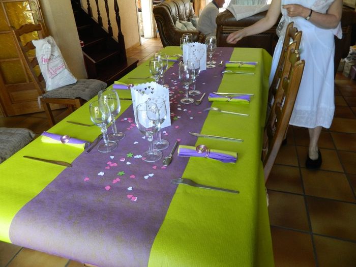 mon essai déco de table qu'en pensez vous?