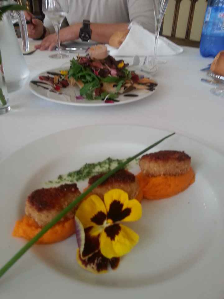 Entrées noix de St Jacques et salade du terroir