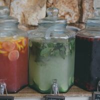 Des bonbonnes pour le cocktail