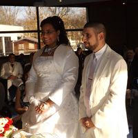 Devant l'adjoint au maire