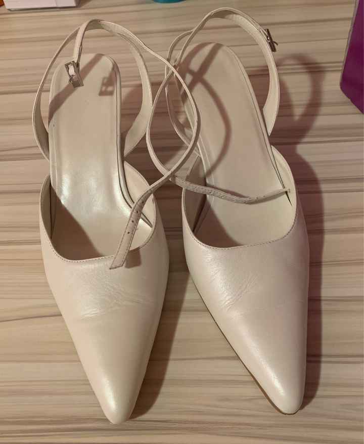 Pas facile les chaussures.. ! - 1