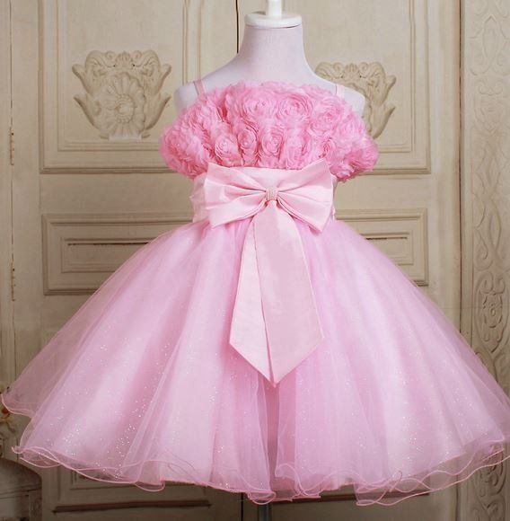 Petite fille d'honneur de 8 ans 