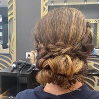 Tu dépenseras combien pour ta coiffure de mariage ? - 1