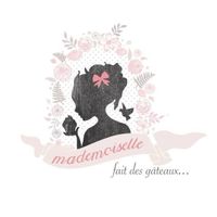 Mademoiselle fait des gâteaux