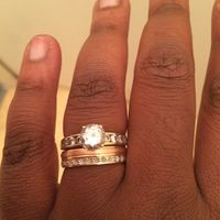Qui porte une bague de fiançailles ? - 1