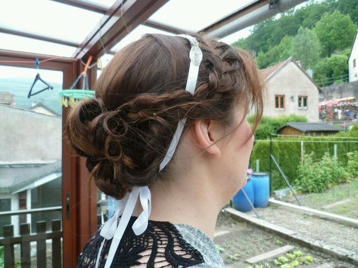 Essai maquillage/coiffure avec ma robe!! - 1