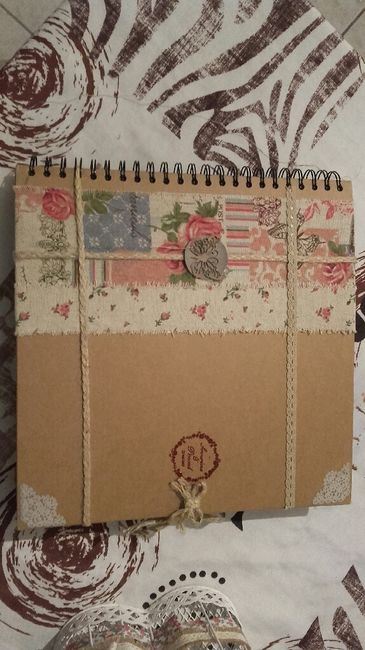 Livre d'or et urne fini - 1