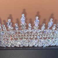Diadèmes à vendre et robe longue blanche - 3