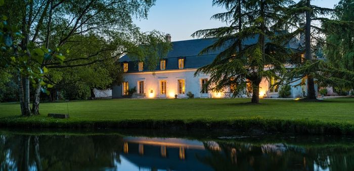 LIEU Où JE ME PREPARE ET NUIT DE NOCES...
