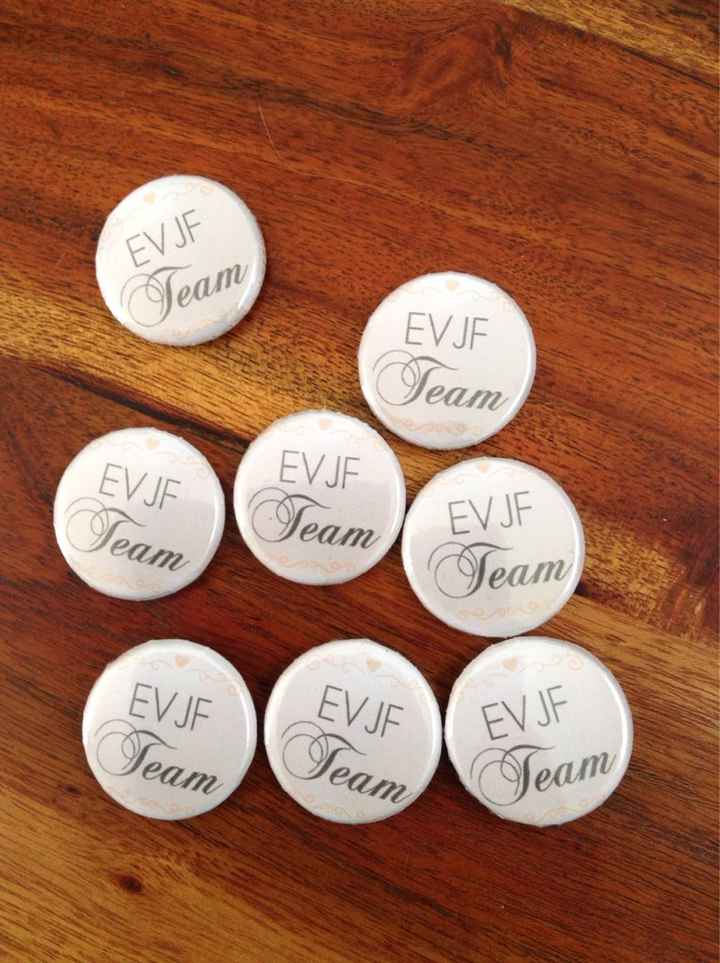 Badge evjf - 1